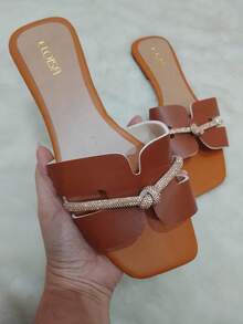 Women's Flat Sandal With Glitter And Knot Detail - Beautiful, Comfortable And Stylish - With Non-Slip Sole, Sizes 34 To 39. - 棕色結 - 查看 3