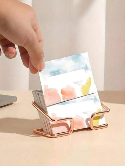 1pc Metal Business Card Holder, Creative Product Storage Box, Office Display Stand, Ideal Gift, Essential For Commercial Office, High-End Linear Business Card Display Design, Minimalist Vertical Desktop Business Card Holder, Business Card Display Base, Business Card And Photo Display Stand, Suitable For Home, Office And Other Occasions, With Random Colors