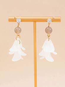 1 Pair Elegant Goddess-Style Versatile Petal Dangle Earrings, Suitable For Daily Wear - White - View 1