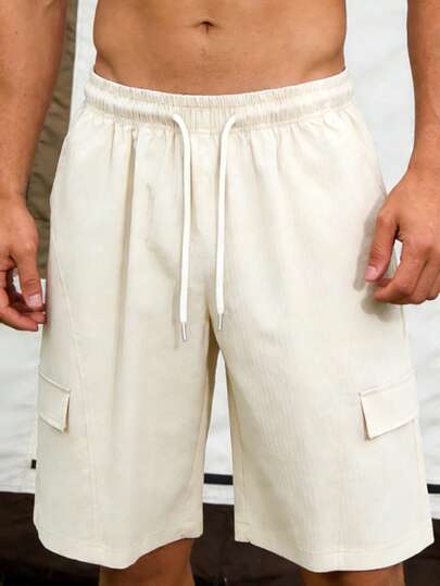 男士夏季休闲短裤，适合运动和户外活动，采用抽绳、口袋和侧开衩设计，非常适合徒步旅行、骑行、篮球等运动，也是送给男朋友的理想礼物。