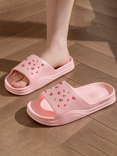 Chanclas de verano de EVA con estampado divertido de cerezas, zapatillas ligeras para interiores y baño, chanclas de verano fáciles, chanclas de plataforma EVA cómodas, chanclas de unicolor simple, diseño minimalista, cómodo uso de puntera abierta resistente, plantilla cómoda antideslizante, para todo el año, para deslizarse por casa, dormitorios, gimnasio, piscina, spa, camping, playa, ducha de hotel, artículos esenciales para el hogar, regalo asequible, regalos de cumpleaños, regalos festivos