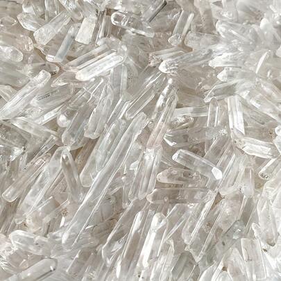 100g Bag Tiny Matchstick Rough Raw Quartz Crystal Points Bulk Natural Small Clear Quartz Points Teeny Tiny Points For Healing Meditation Reiki Chakra Balancing DIY Crafts Jewelry Making