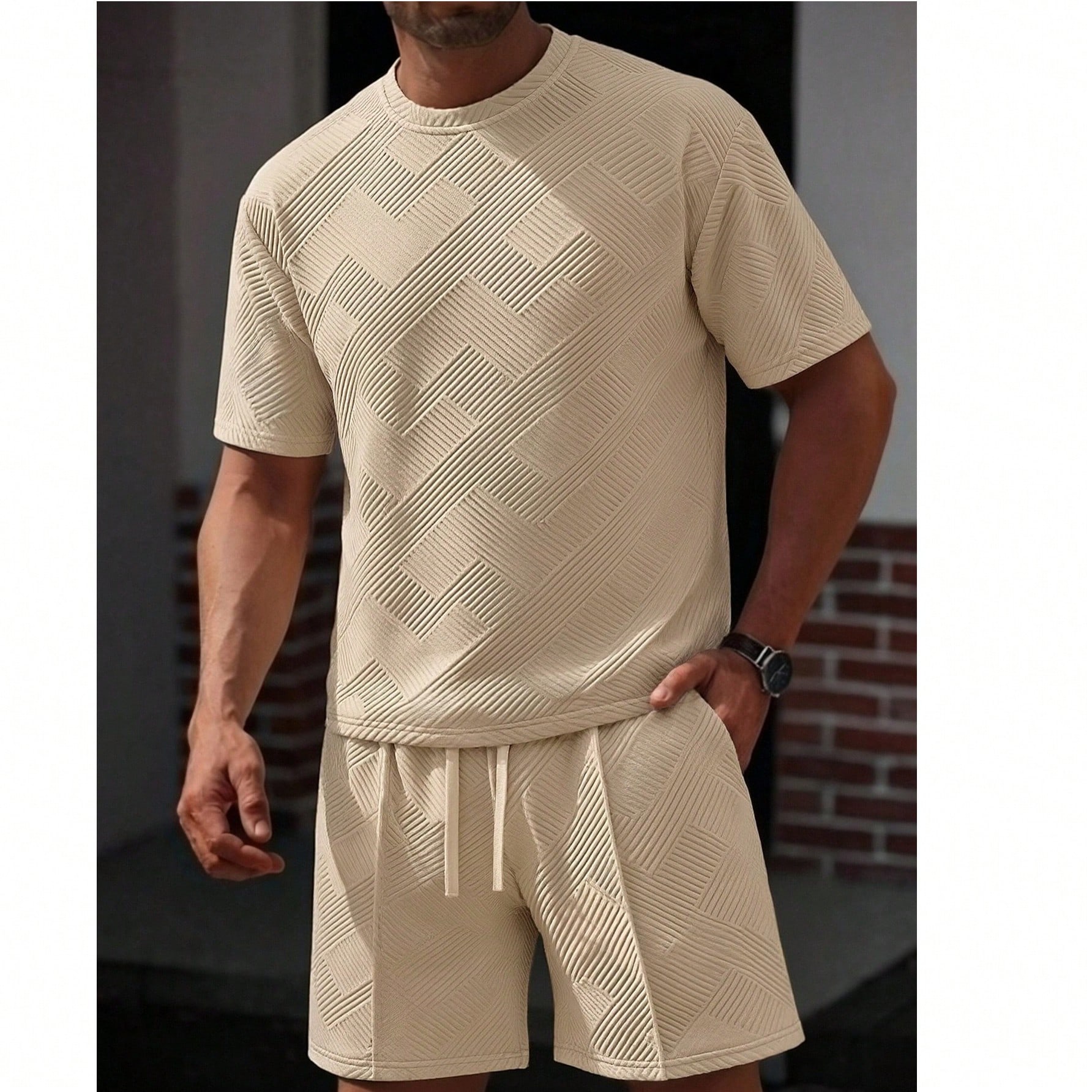 Conjunto de camiseta de cuello redondo de manga corta y pantalones cortos con cintura de cordón para hombre, adecuado para uso casual, perfecto para