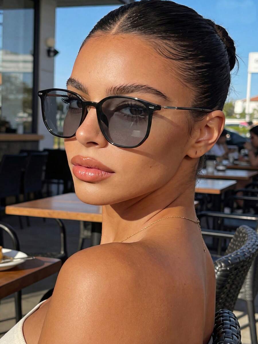 变色太阳镜，透明镜片变为浅灰色，复古方形大框塑料时尚眼镜，经典设计，适合户外旅行、海滩度假休闲佩戴，夏季防紫外线太阳镜，男女通用，电脑/游戏/电视/手机眼镜，防蓝光眼镜，时尚平光眼镜 - 黑色 - 查看 1