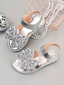 2026新款女童闪亮亮片刺绣防滑低跟平底凉鞋 | 适合周末家庭出游/姐妹茶话会/幼儿园活动 - 銀色 - 查看 4