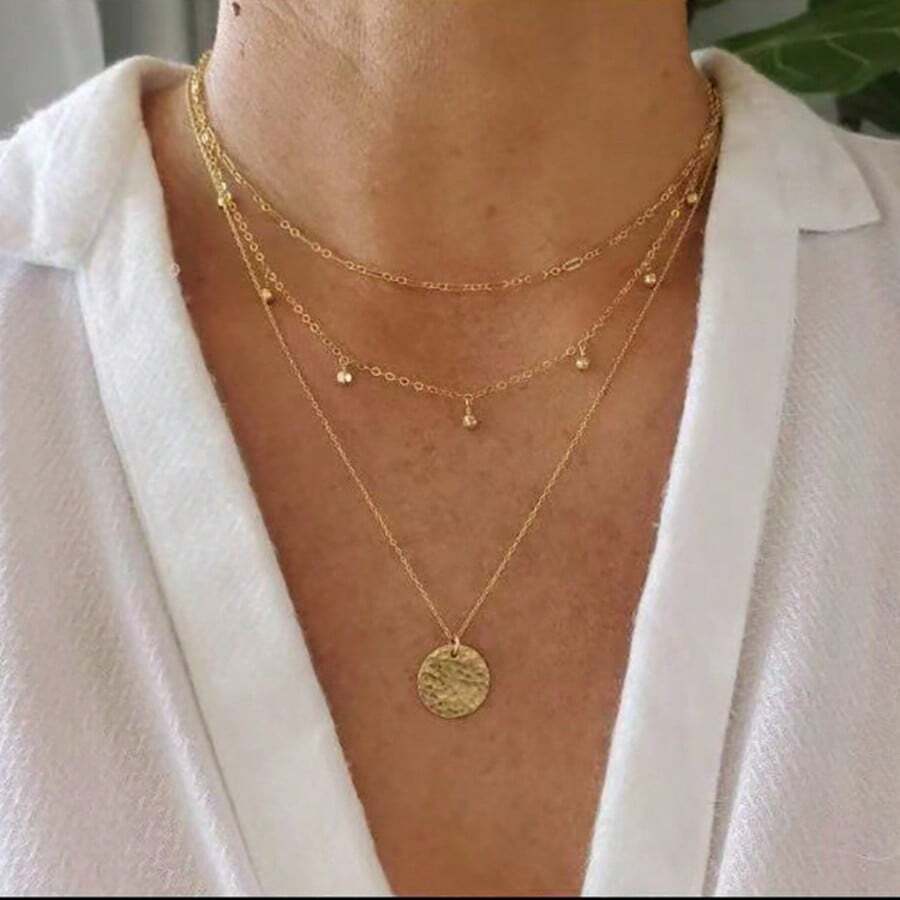 1pc Fashionable Minimalist Geometric Circle Metal Multi-Layer Necklace, Choker, Reference Model Image For Wearing Effect - Necklace With Pendant - View 1