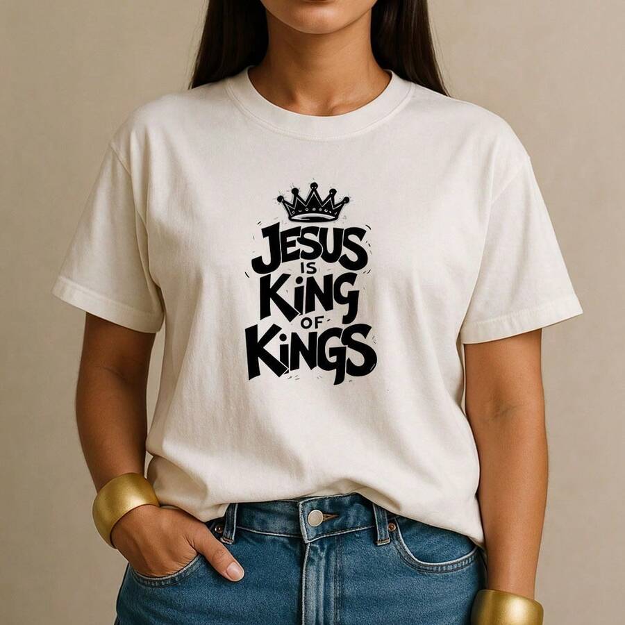 Camiseta Cristã Jesus Is King Of Kings Estampada Camisa Premium Feminina Evangélica Fashion Estilo - Branco - Visão 1