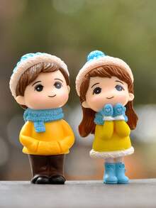 1 pièce Figurine de couple en plastique mignonne, convient pour la décoration du tableau de bord de voiture, du bureau, de l'écran d'ordinateur, accessoire de porte-clés - Couples portant un chapeau - Voir 4