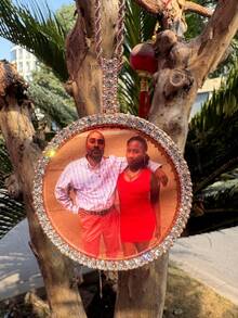 1 Men's Custom Hip-Hop Oversized Photo Necklace - Large Solid Frame, Personalized Photo Pendant, Daily Street Fashion Jewelry, Hip-Hop Necklace, Shiny Frame Design, Men's Accessory Gift - Multicolor - View 4