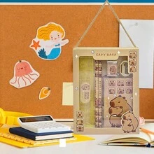 Juego de papelería infantil (incluye estuche): 5 piezas de papelería con dibujos animados (lápiz, borrador, sacapuntas, regla y cuaderno) | Ideal para la vuelta al cole, regalos y tareas escolares. - Camel - Ver 2
