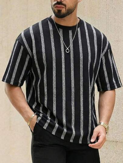 Men's Fashion Black & White Vertical Striped Loose Casual Short Sleeve T-Shirt