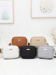 1个多色PU材质多功能拉链校园单肩包、斜挎包、手提包、办公包。简约多功能学生文具袋。新款大容量高端时尚通勤单肩包，可装笔记本、笔、尺子和化妆品等日常用品，适合各种场合。 - A114 - 查看 2