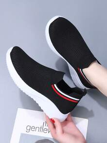 Giày thể thao nữ thoáng khí bằng lưới, đế mềm chống trượt, thoải mái, kiểu dáng slip-on, mũi tròn, dáng rộng, thích hợp đi bộ hàng ngày, miệng giày co giãn, mùa xuân/hè. - màu đen - Xem 11