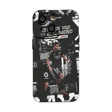 Póster del partido de fútbol del . Esta elegante funda es compatible con los modelos  17, 16, 15, 14 Pro Max, 13, 12, 11, XR y XS Plus. Fabricada en silicona TPU, ofrece protección contra golpes y caídas, además de una sensación superior. Es un regalo ideal para familiares, amigos y seres queridos, y una opción perfecta para San Valentín.fundas para ,fundas,accesorios para celular,fundas para celular,fundas para  13,funda  13,funda  16,funda  17 pro max,funda  15,fundas para  16,fundas  11,fundas ,Copa del Mundo - Negro - Ver 2