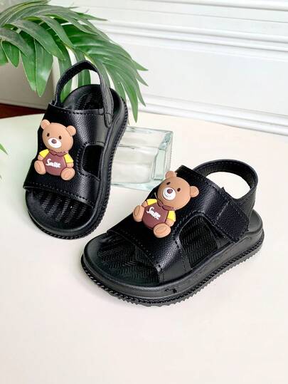 1-7岁男女童白色真皮凉鞋，可爱小熊装饰，柔软舒适，防滑软底，轻便舒适，适合男孩/女孩穿着。黑色沙滩凉鞋，户外跑步休闲运动凉鞋，适合室内、户外、休闲和夏季假期活动。