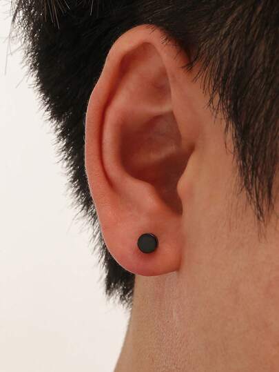 2 pièces (3-8 mm) Mini boucles d'oreilles à tige en acier de titane noires, design minimaliste de disque rond, hypoallergénique et indéfrisable. Convient pour les soins des piercings d'oreilles, peut être porté sous la douche et pendant le sommeil. Accessoire unisexe pour un port quotidien ou en cadeau