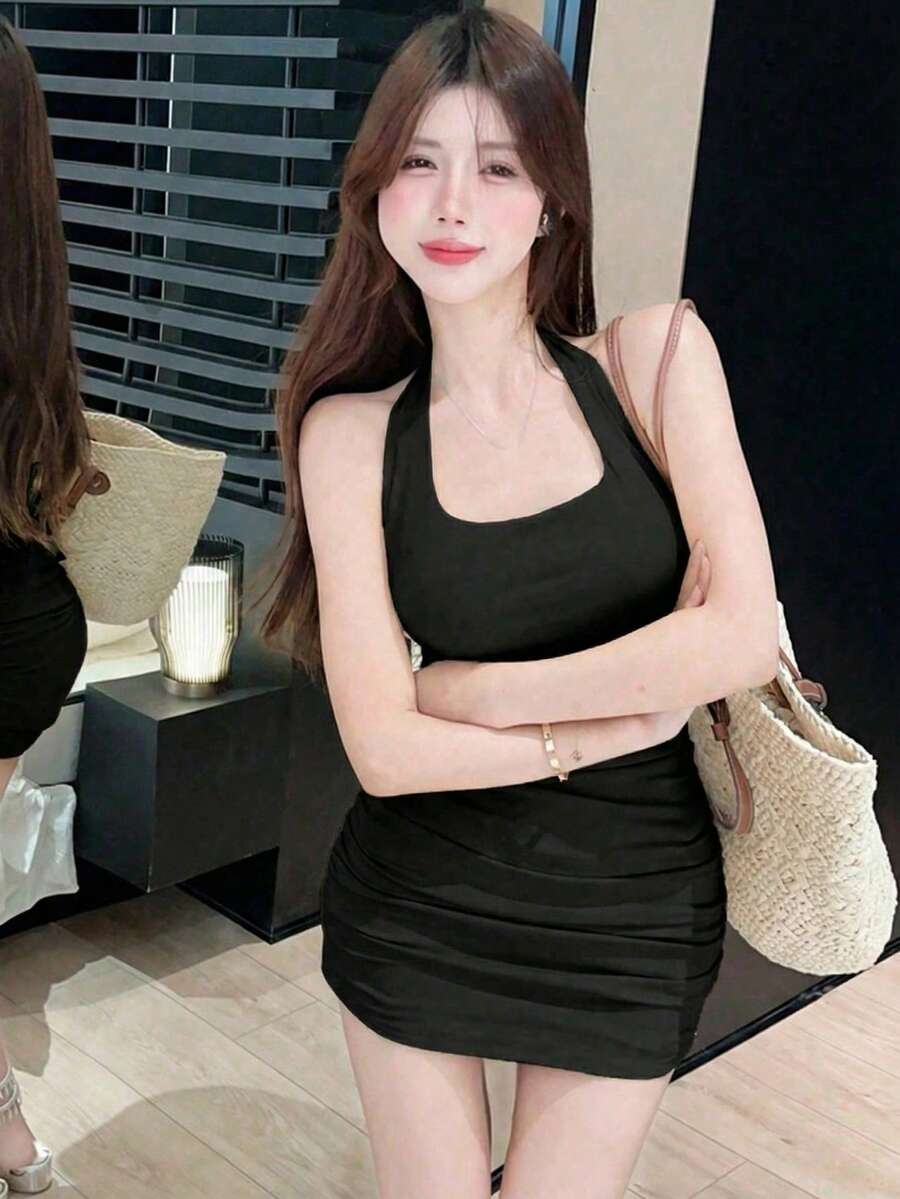 带衬垫露背褶皱腰部紧身迷你连衣裙 - 黑色 - 查看 1