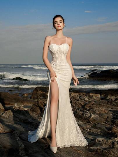 Stunning Long Fitted Spaghetti Strap Wedding Dress, Full Floral Applique, Boned Details And Side Slit, Suitable For Parties And Bridal Events