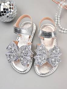 2026新款女童闪亮亮片刺绣防滑低跟平底凉鞋 | 适合周末家庭出游/姐妹茶话会/幼儿园活动 - 銀色 - 查看 2