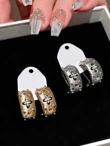 Vintage French Elegant Hollow Clover Textured Earrings, Chic & High-End Earring Hoops For Women (No Card) - Gold - View 5