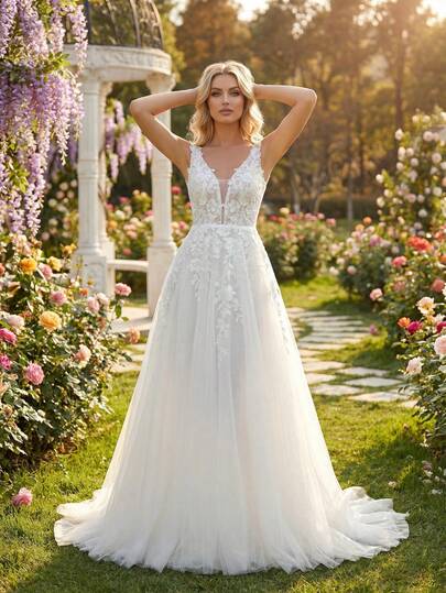 YOUKEFEIER Elegant Sleeveless Deep V-Neck Wedding Dress, Decorated With Appliques, Long Tulle Fabric