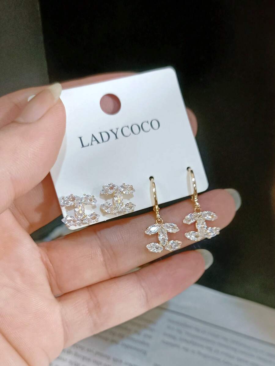 两对优雅简约奢华铜镶嵌立方氧化锆吊坠耳环套装，适合女士日常佩戴