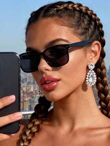 1 Pair Unisex Square Studded Fashion Glasses, Versatile For Driving, Beach Party, Camping, Vacation And Other Occasions, Summer - Black - View 4