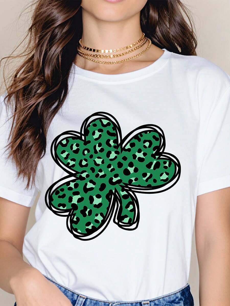 Green Leopard Print Clover Graphic T Shirt Women Casual Short Sleeve Top Fashion Statement Piece Lucky Charm Design Summer Outfit Essential - trắng - Xem 1
