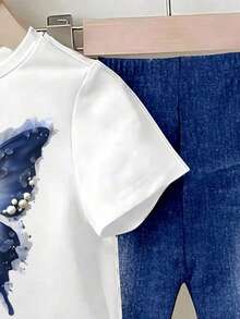 Bộ áo thun denim in họa tiết cho bé gái, quần ống loe in hình bướm, chữ in màu xanh dương, dễ thương và năng động, bộ 2 món đa năng, phù hợp cho dã ngoại, mọi mùa. - Màu xanh lam - Xem 5