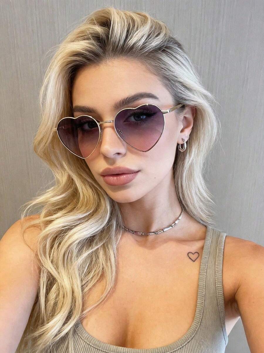 1 Pair Women's Heart-Shaped Metal Frame Tinted Lens Glasses, Suitable For Vacation, Outdoor, Beach, Summer And Other Occasions. An Essential Item For Beach And Seaside, Also An Ideal Choice For Women's Autumn/Winter Outfits, Business Casual, Valentine's Day Gifts, Summer Beach Vacation, And Outdoor Travel. - 金色 - 查看 1