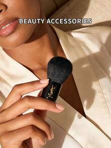Yves 3D Curved Blush Brush, Suitable For Daily Use - Black - View 2