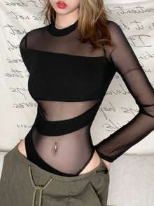 Bộ đồ liền thân dài tay hơi xuyên thấu dành cho nữ, thiết kế cổ tròn kiểu áo ngực, chất liệu co giãn vừa phải, thích hợp cho du lịch lễ hội. - màu đen - Xem 5