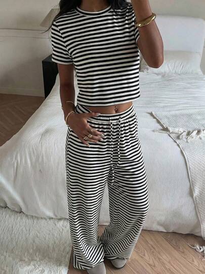 两件套 Y2K 风格女式夏季条纹圆领短袖 T 恤 + 抽绳直筒裤，适合休闲、居家、街头、日常通勤和运动穿着
