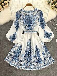印花灯笼袖纽扣前开襟连衣裙，波西米亚风格，长袖短款印花修身连衣裙，女士秋冬度假装 - 藍白色 - 查看 2
