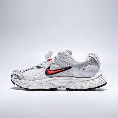 Nike 耐克女款 V5 RNR 休闲运动鞋，低帮 HQ7901-108