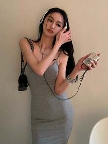 性感褶皱修身露背吊带连衣裙，女士夏季优雅款 - 灰色 - 查看 3