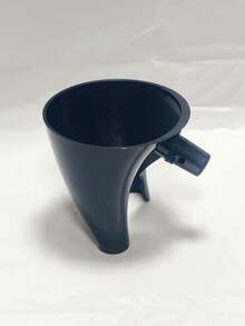 1个带倾倒嘴的搅拌机面粉漏斗，适用于立式搅拌机，可用于KitchenAid搅拌机，是立式搅拌机的必备配件，也是备餐者和烹饪达人的必备之选。这款新型面粉漏斗适用于KitchenAid立式搅拌机，可用于倒入蛋液和面粉，实现精准的引导式倾倒。这款面粉漏斗可将面粉、糖、蛋液和其他配料直接倒入搅拌碗中，避免飞溅或溢出。从面粉到液体，它都能轻松应对，包括细粉、谷物、鸡蛋、牛奶等等。 - 彩色 - 查看 13