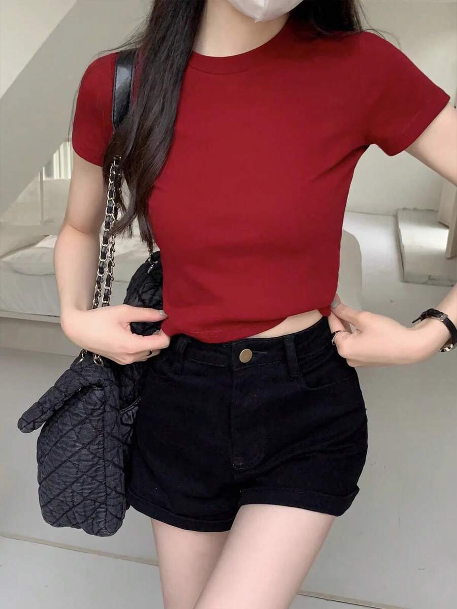 Áo crop top nữ màu đỏ rượu vang trơn, tối giản, đa năng, phong cách Y2K, thích hợp mặc đi biển và hàng ngày, ôm sát, tôn dáng và gợi cảm. - Đỏ - Xem 1