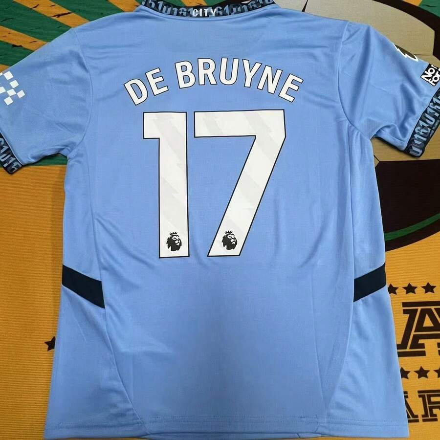 Manchester City's Home Jersey For The 2024-2025 Season (No. 17  Style) Is One Of The Team's Iconic Shirts. - mặc định - Xem 1
