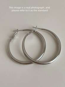 1 对简约光滑银色 Y2K 风格超大耳环，奢华优雅设计高端别致耳环 - 銀色光面耳圈 - 查看 4