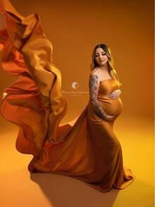 Goldenrod Chicaboo Silky Maternity Tossing Fabric For Photoshoots | Satin Flying Dress Scarf With Sewn Edge. Extra Long Pregnancy Posing Photography Material | 5 Yards - 金色 - 查看 1