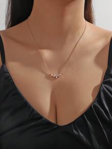 一款简约、优雅、精致的马眼形闪亮人造锆石叶子吊坠项链，适合女性和女孩日常佩戴。 - 彩色 - 查看 7