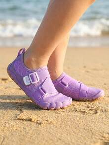 TATORHT 1 par de zapatos de agua para niños de secado rápido y estampado aleatorio, transpirables y de malla de corte bajo con cierre de gancho y bucle. Zapatos de playa descalzos para niños con suelas de goma para ciclismo al aire libre, fitness en interiores, yoga, saltar la cuerda - Púrpura malva - Ver 3