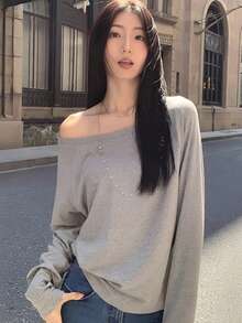 Loose Fit Off-Shoulder Long Sleeve T-Shirt, Casual And Relaxed Style - Grey - View 3