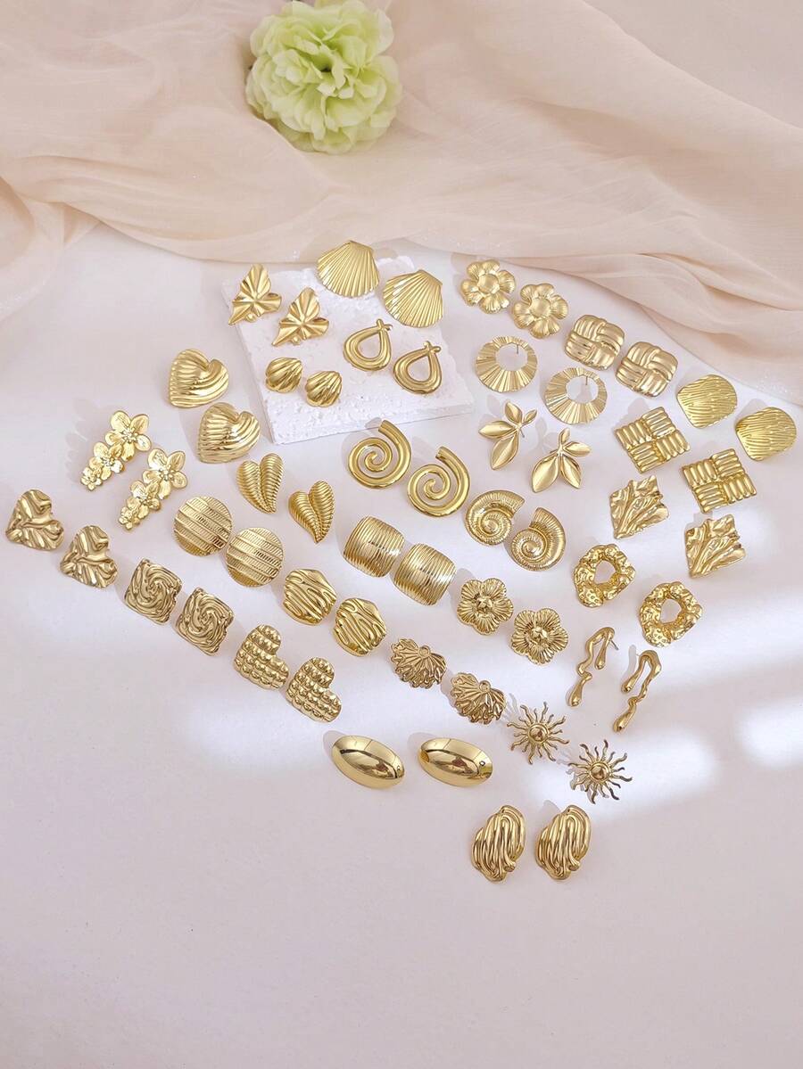 Big Stud Earrings For Women Vintage Gold Statement Chunky Stud Earrings Geometric Lightweight Gold Earrings Floral Heart Flower Round Earrings Stud European American Ins Style Women Spring Jewelry Summer Beach Vacation Bikini Accessories Attractive Clothes, Wedding Dresses Accessories - Versatile JewelryPerfect For Wearing While Swimming, Bathing, Exercising ,Great For Valentines Day, Birthday, Mother Day, And Vacation Surprises.