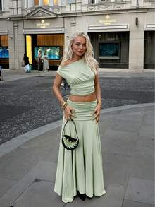 Conjunto de 2 piezas de Primavera/Verano 2026 para mujer, con top corto de un hombro y falda plisada de cintura alta, color verde, adecuado para invitada de boda, fiesta, vacaciones, playa, ocasión formal, cumpleaños - Verde - Ver 4