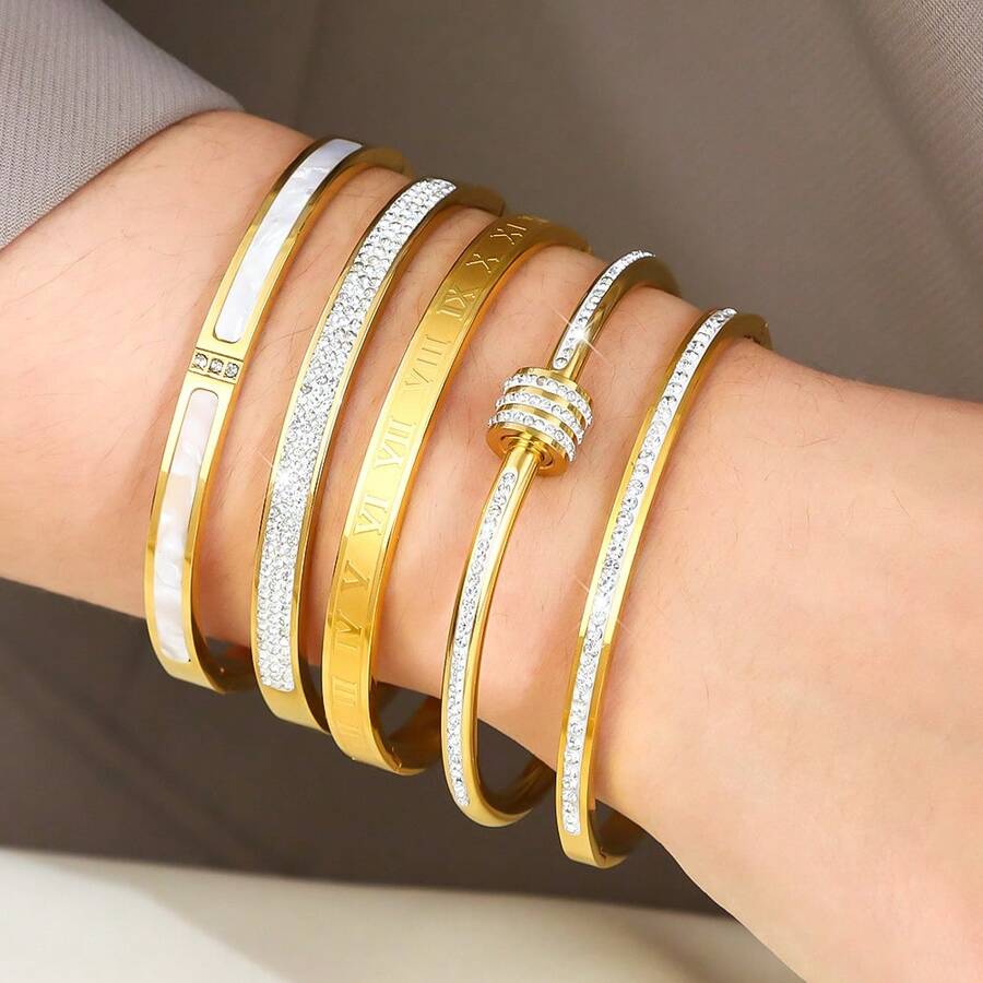 5件套18K镀金不锈钢手镯套装，女士款 - 可叠戴防水防褪色低过敏手镯，饰有白色贝壳、罗马数字、立方氧化锆和心形图案，2.3英寸（6厘米） - 金色 - 查看 1