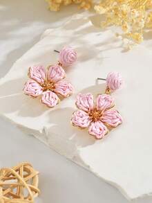 OOQ 1 Pair Handmade Woven Rattan Colorful Floral Boho Style Earrings, Minimalist Design With High-End Floral Tassel, Suitable For Women's Daily, Vacation, Party Wear (Handmade With Minor Imperfections) - Pink - View 3