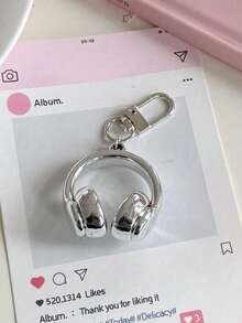 1pc 3D Headphone Keychain, Minimalist Cute Cool Sophisticated Pendant, Creative Backpack Decor, Best Friend Gift - Multicolor - View 8