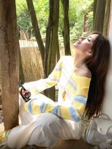 Elegant Casual Striped Contrast Color Off-Shoulder Pullover Short Knit Sweater For Women, Long Sleeve Knit Top - Multicolor - View 2